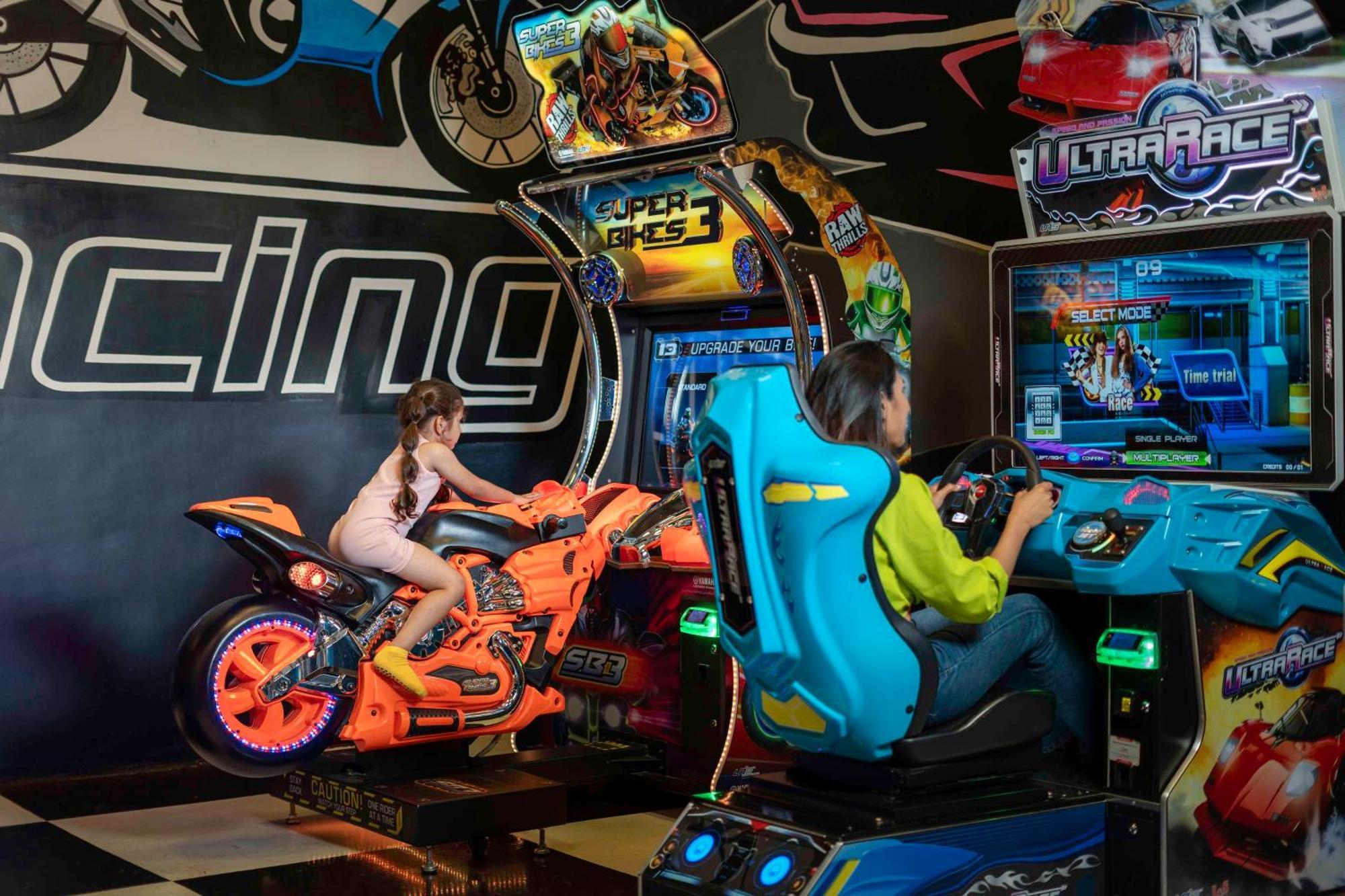 Radisson Blu Plaza Resort & Convention Centre Karjat Exteriér fotografie Arcade racing games