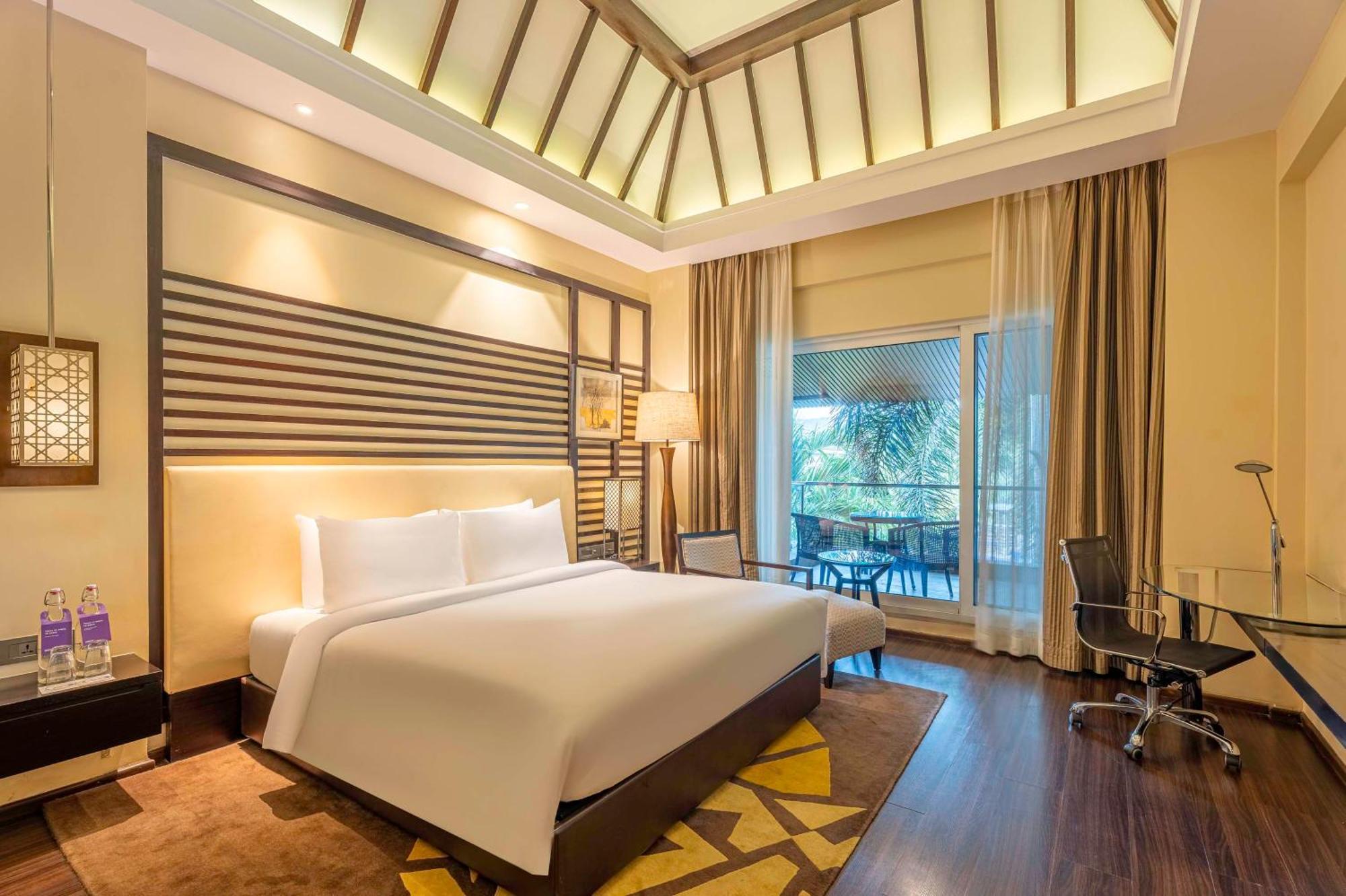 Radisson Blu Plaza Resort & Convention Centre Karjat Exteriér fotografie Deluxe Room